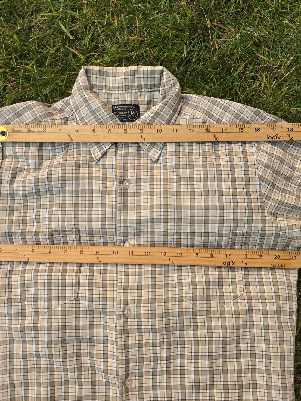 JCPenney Plaid Short Sleeve Button-Up Shirt Made in Korea M - Picture 6 of 7